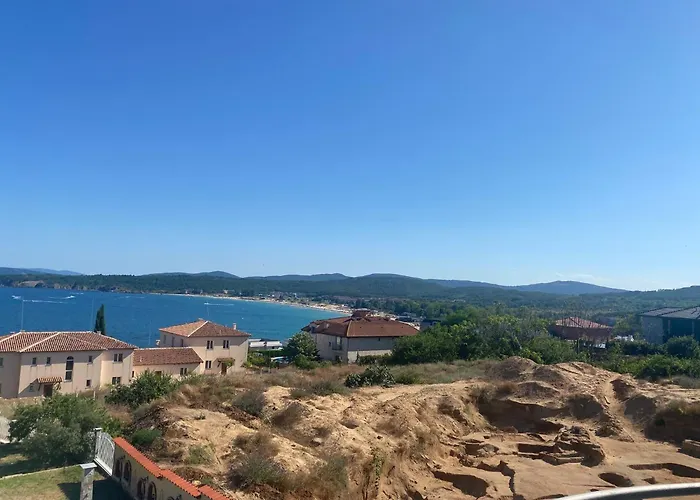 Gorgeous, 1 Bed Apt, Sea Views. 두니