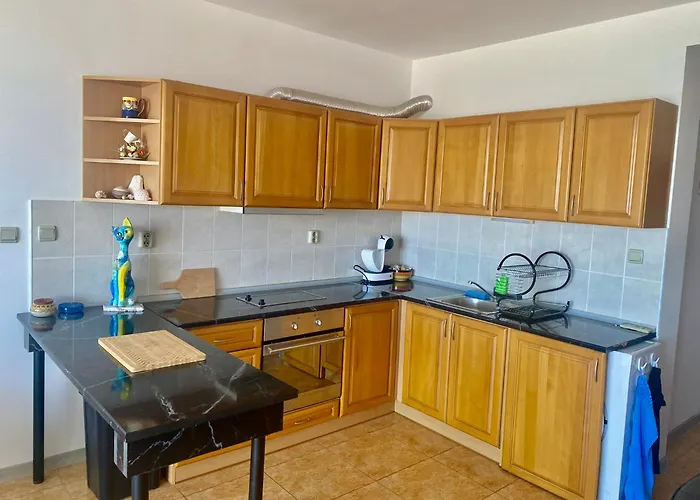 아파트 Gorgeous, 1 Bed Apt, Sea Views.