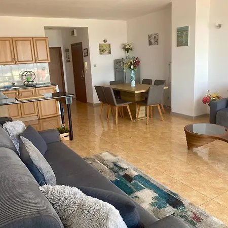 アパート Gorgeous, 1 Bed Apt, Sea Views. デューニ