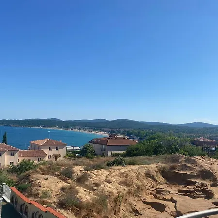 Gorgeous, 1 Bed Apt, Sea Views. デューニ