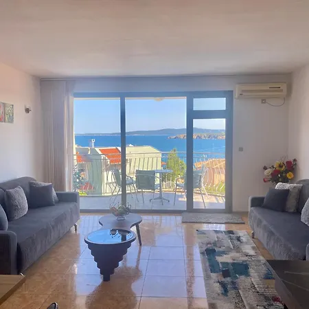 Gorgeous, 1 Bed Apt, Sea Views. * デューニ