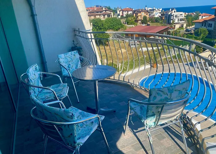 Gorgeous, 1 Bed Apt, Sea Views. Διαμέρισμα *